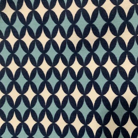 Boden Flat Front Blue Geometric Print Stretch Woven Shorts size 16 - Picture 6 of 9